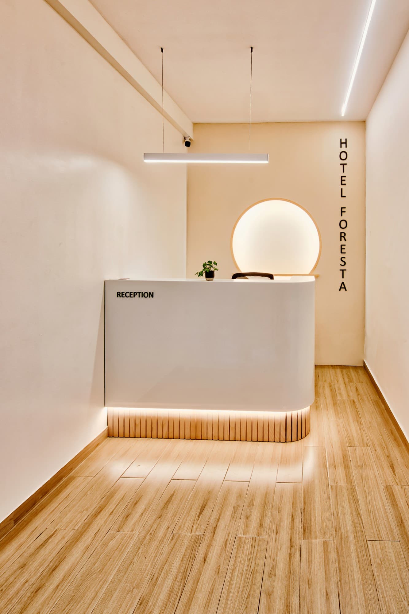 Hotel Foresta reception desk